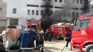 Karabük – Safranbolu yolu üzerinde bulunan benzinliğin lastik deposundaki yangında