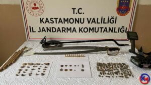 Tarihi Heykel, Kılıç ve Sikkelerle Yakalanan Şahıs Gözaltına Alındı Kastamonu