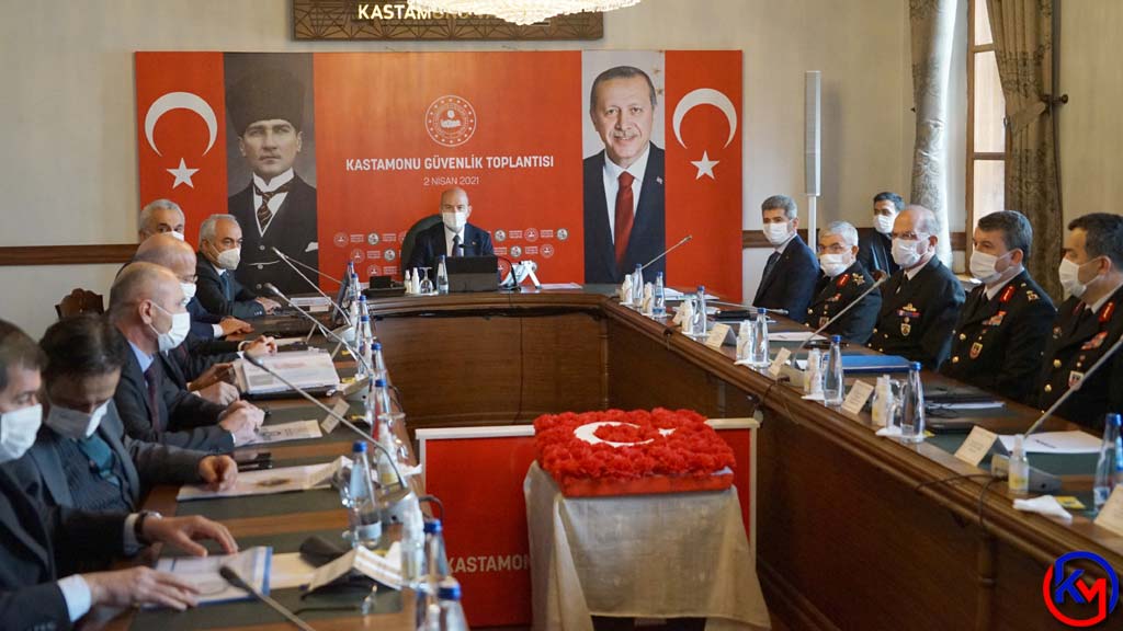İçişleri Bakanı Süleyman Soylu, Asayiş ve Güvenlik Toplantısına katılmak üzere Kastamonu 'ya geldi.