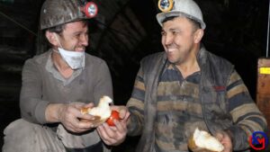 Maden Ocağında Yerin 300 Metre Altında İlk Sahur Zonguldak ’ta