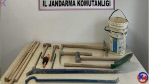 Safranbolu ’da Tam Kapanmayı Fırsat Bilip Define Avına Çıkınca Yakayı