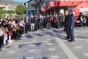 DEVREK'TE 29 EKİM CUMHURİYET BAYRAMI