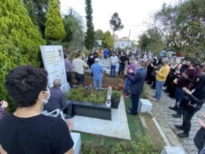 2007 YILINDA HAYATINI KAYBEDEN ÜNLÜ MÜZİSYEN BARIŞ AKARSU’NUN ANNESİ HATİCE