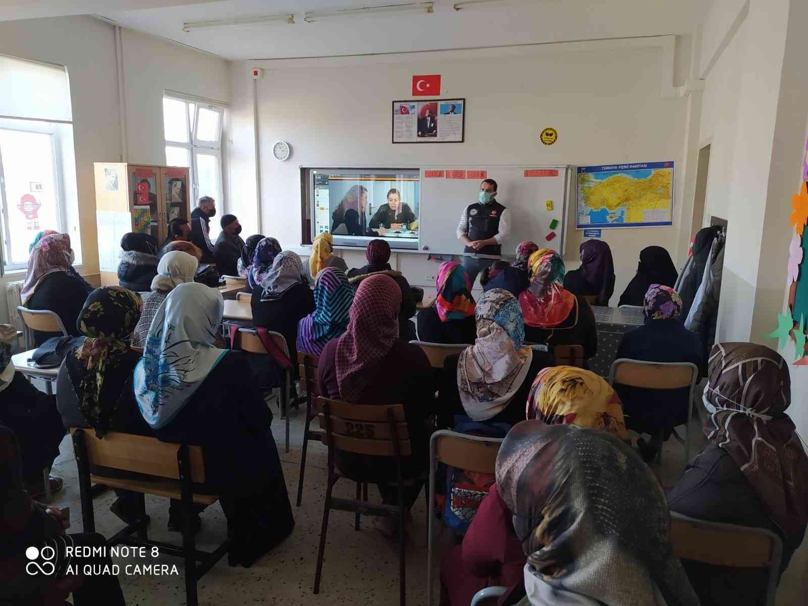 KASTAMONU İL EMNİYET MÜDÜRLÜĞÜ NARKOTİK SUÇLARLA MÜCADELE ŞUBE MÜDÜRLÜĞÜ EKİPLERİ,