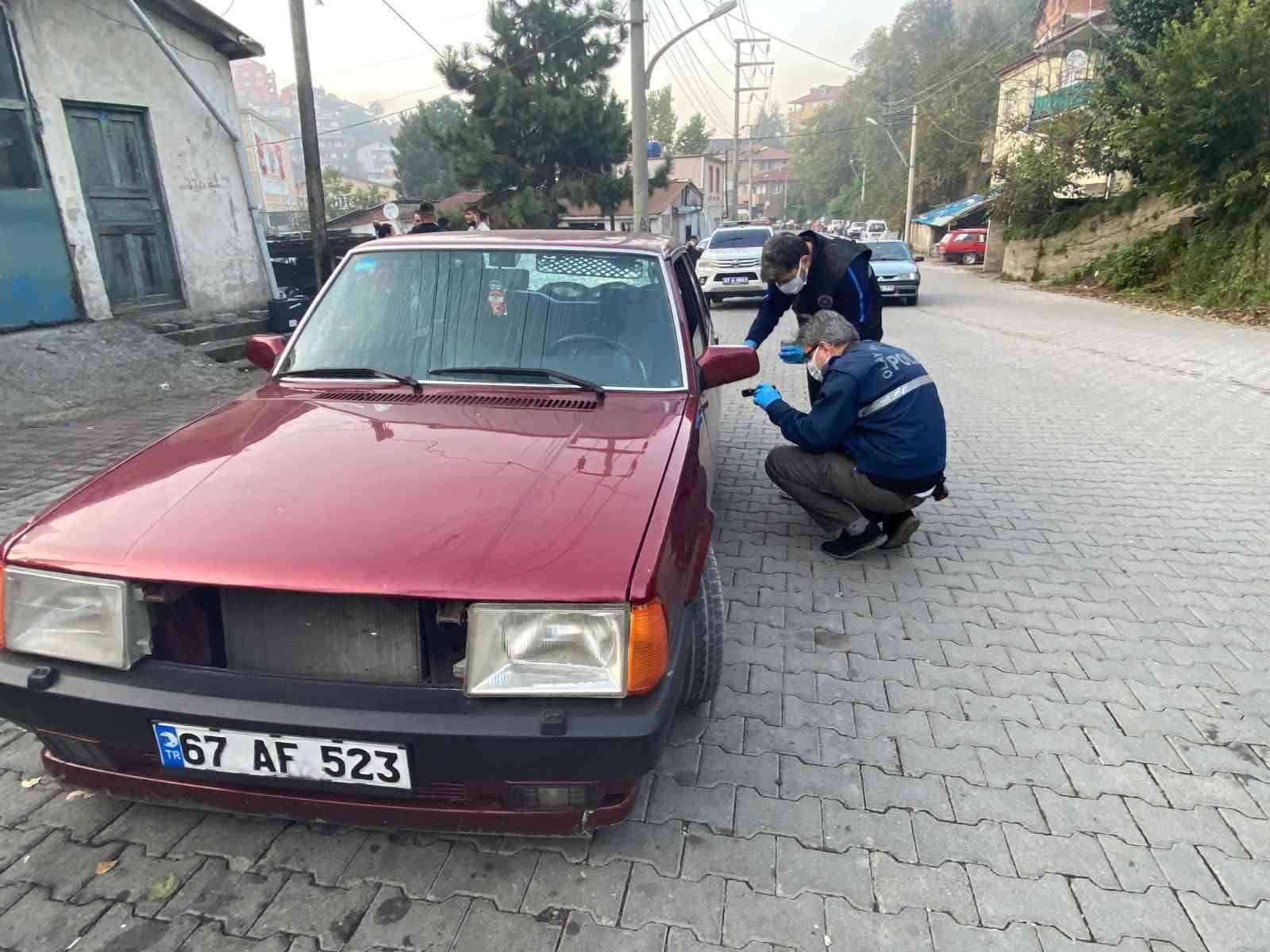 ZONGULDAK’TA ÇAYDAMAR MAHALLESİ’NDE BİR İŞYERİNDE ALACAK VERECEK TARTIŞMASINDA İKİ KİŞİ