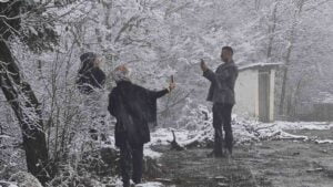 KARABÜK’ÜN YÜKSEK KESİMLERİNDE DÜN BAŞLAYAN KAR YAĞIŞI ETKİSİNİ DEVAM ETTİRİYOR.