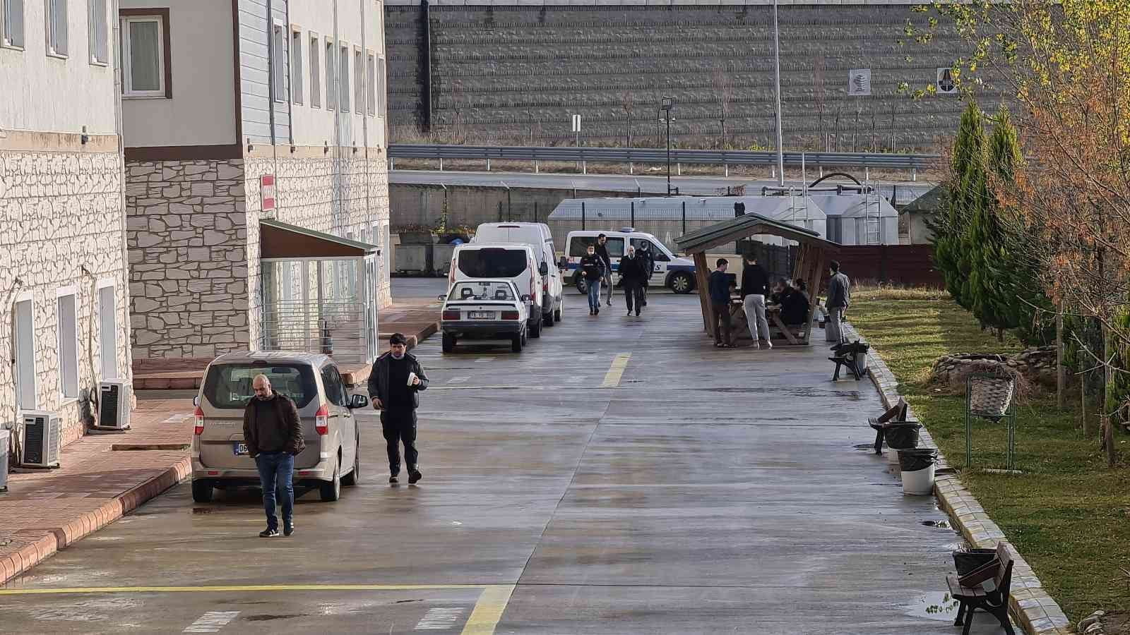 KARABÜK’ÜN SAFRANBOLU İLÇESİNDE TEMİZLİK GÖREVLİSİ OLARAK ÇALIŞTIĞI ÖĞRENCİ YURDUNUN 8.KATIN