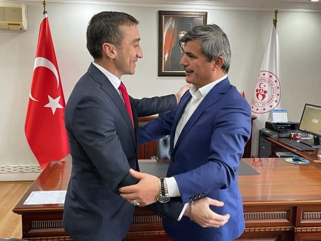 BARTIN GENÇLİK İL SPOR MÜDÜRLÜĞÜ GÖREVİNİ ALİ ÖZDEMİR MİLLİ ATLET