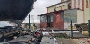 ELEKTRİK KESİNTİSİ SONRASI İMAM’DAN EZAN OKUMAK İÇİN İLGİNÇ ÇÖZÜM