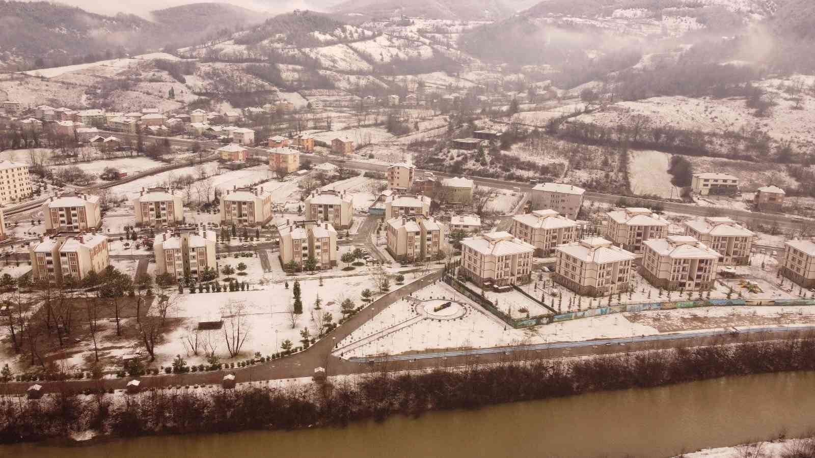 ÇAYDEGİRMENİN'DE KARPOSTALLIK GÖRÜNTÜLER OLUŞTU