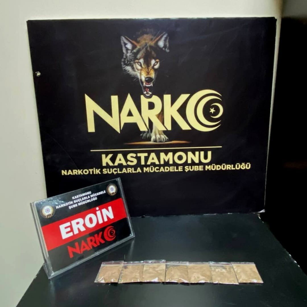 KASTAMONU İL EMNİYET MÜDÜRLÜĞÜ NARKOTİK SUÇLARLA MÜCADELE ŞUBE MÜDÜRLÜĞÜ EKİPLERİNCE