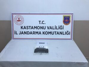 KASTAMONU İL JANDARMA KOMUTANLIĞI TARAFINDAN UYUŞTURUCU MADDE BULUNDURDUĞU TESPİT EDİLEN