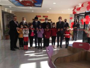ZONGULDAK’IN ÇAYCUMA İLÇESİ KAYMAKAMI MUHARREM COŞGUN VE İLÇE MİLLİ EĞİTİM