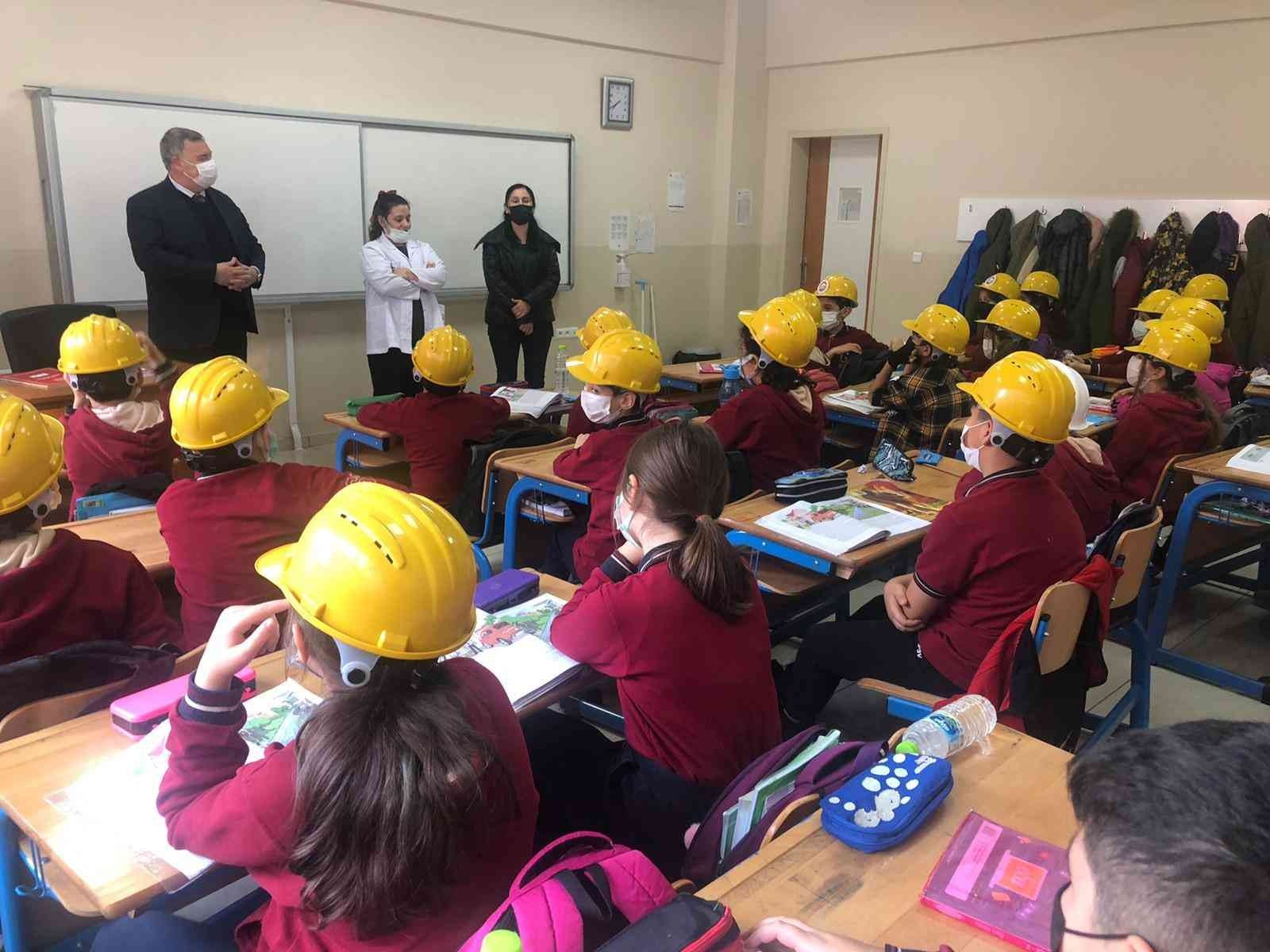 GAZİ ORTAOKULU ÖĞRENCİLERİ 4 ARALIK DÜNYA MADENCİLER GÜNÜ SONRASI FARKINDALIK