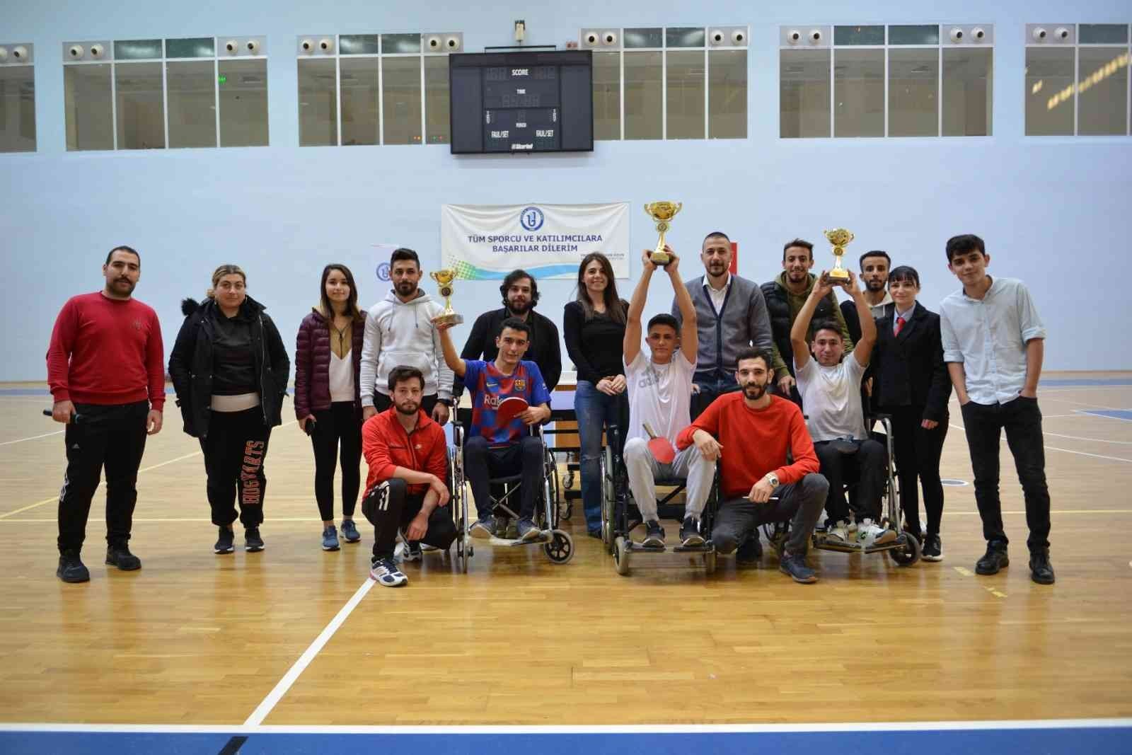 Paralimpik Sporlar Şenliği yoğun ilgi gördü BARTIN ÜNİVERSİTESİ SPOR BİLİMLERİ FAKÜLTESİ TARAFINDAN 3 ARALIK DÜNYA ENGELLİLER