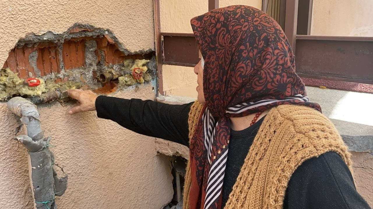 KARABÜK’TE, KİMLİĞİ BELİRSİZ HIRSIZ YADA HIRSIZLAR TESİSATÇI OLARAK GİRDİKLERİ BİNALARDAN