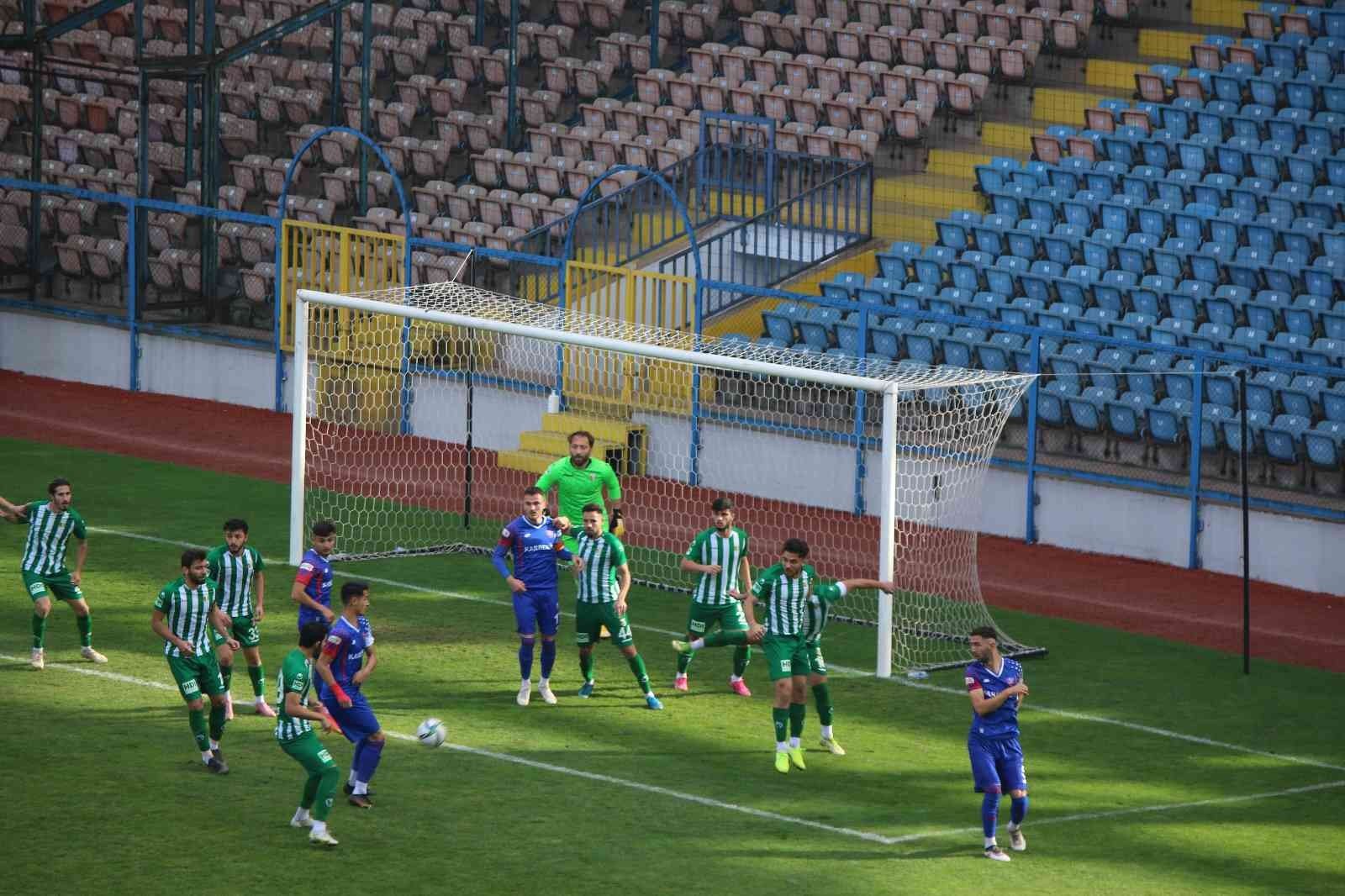 TFF 3. LİG 3.GRUP’TA MÜCADELE EDEN KARDEMİR KARABÜKSPOR, SAHASINDA KARŞILAŞTIĞI