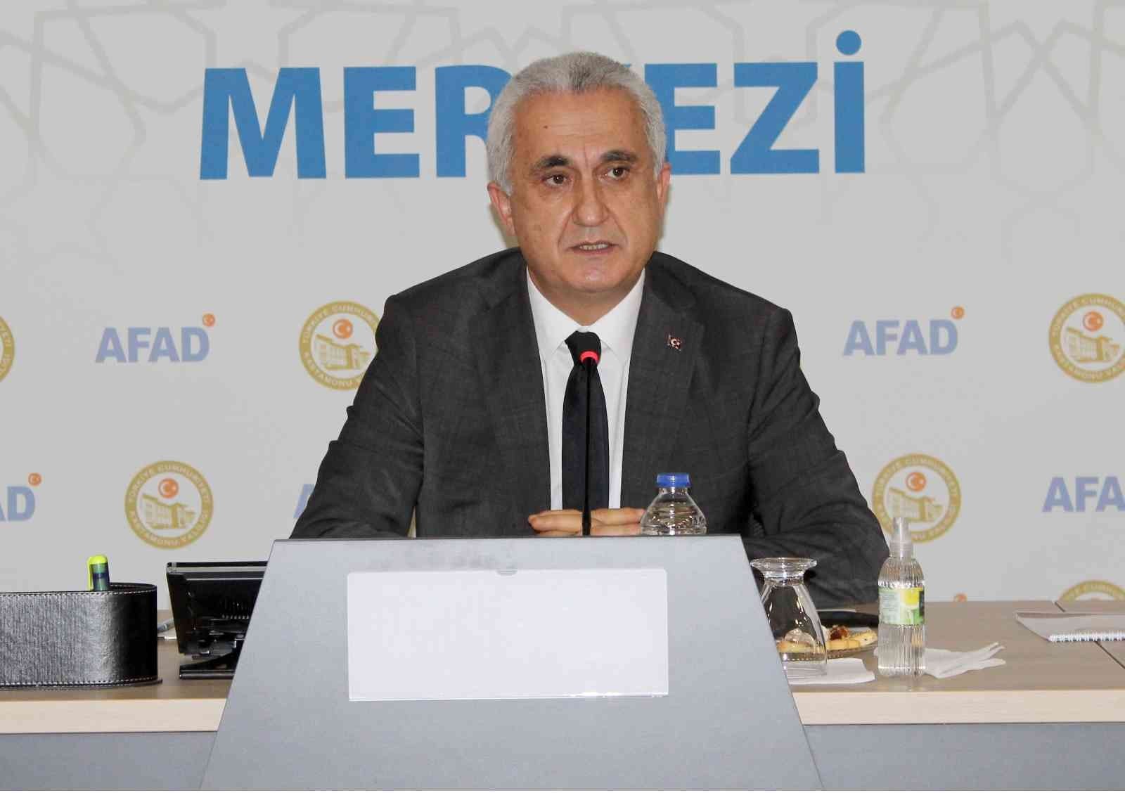 KASTAMONU VALİSİ AVNİ ÇAKIR, 143 KÖYÜN ELEKTRİKLERİNİN KESİK OLDUĞUNU, 50