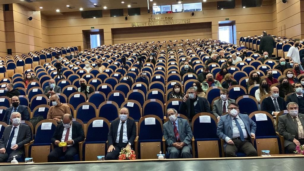 ZONGULDAK KÖMÜR JEOPARKI’NIN DEĞERİ VE ÖNEMİ KONULU KONFERANSTA KONUŞAN PROF.