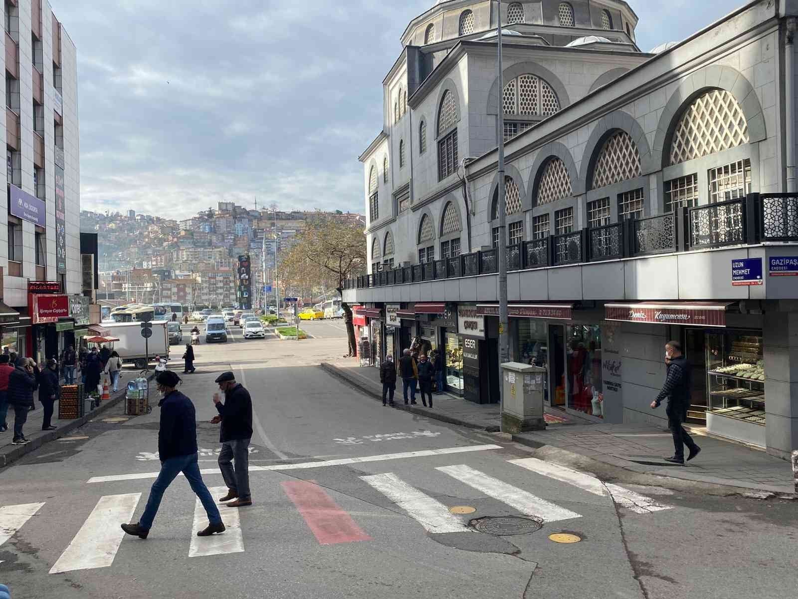 ZONGULDAK'TA HAFTALIK VAKA SAYILARINDA DÜŞÜŞ YAŞANIRKEN AŞILAMA ORANI İSE TÜRKİYE