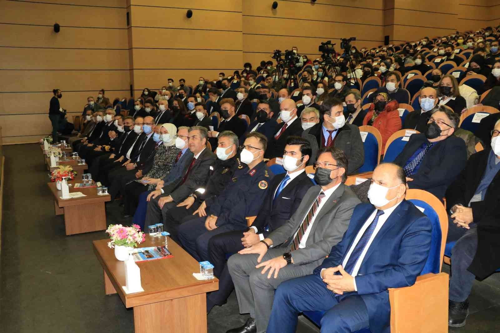 ZONGULDAK BÜLENT ECEVİT ÜNİVERSİTESİ GRİZU-263A TAKIMININ YAPTIĞI İLK CEP UYDUSU