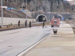 ZONGULDAK’TA 22 OCAK TARİHİNDE AÇILIŞI YAPILACAK OLAN SAHİL YOLUNDA TEMİZLİK