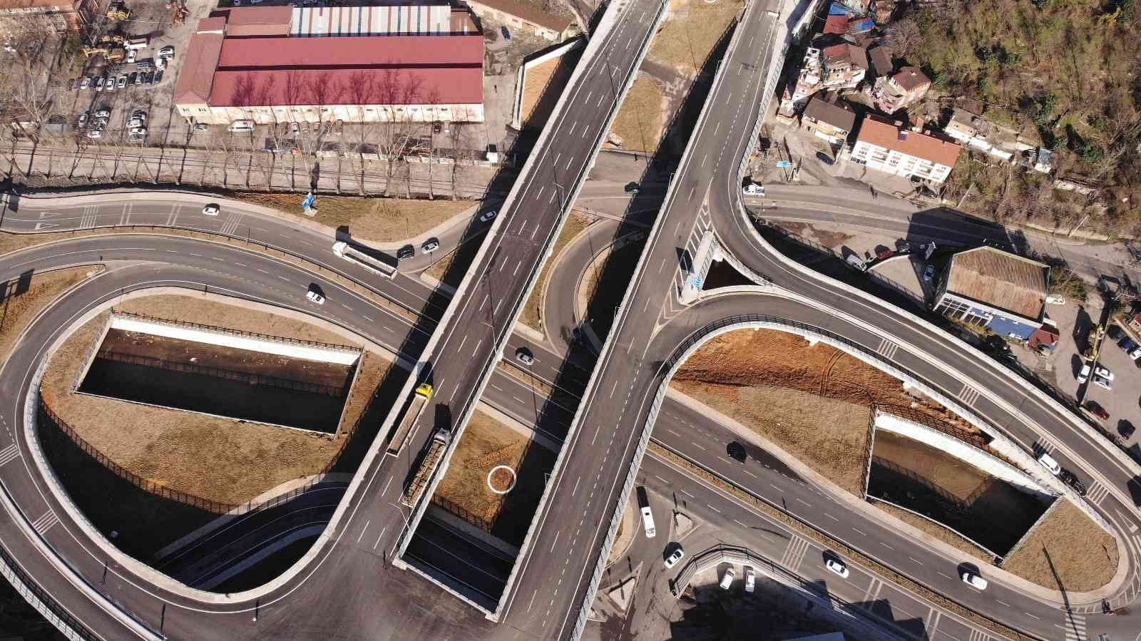 ZONGULDAK'TAN KİLİMLİ İLÇESİNE YAKLAŞIK 30 DAKİKADA GİDİLEBİLEN YOLU 3 DAKİKAYA