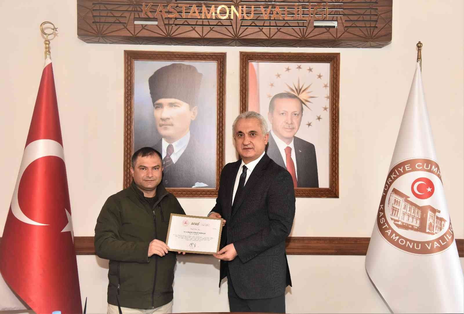 KASTAMONU’DA MEYDANA GELEN SEL FELAKETİNDE GÖREV ALAN İHLAS HABER AJANSI