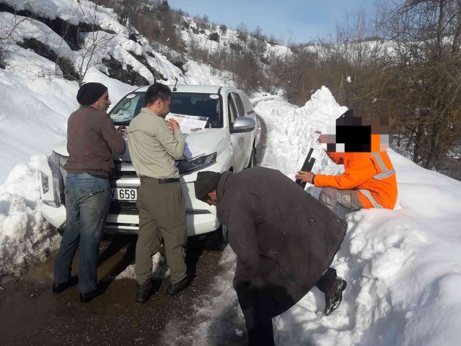 ZONGULDAK'TA AVCILIK BELGELERİ BULUNMAYAN ÜÇ ŞÜPHELİYE TUTANAK TUTULDU.