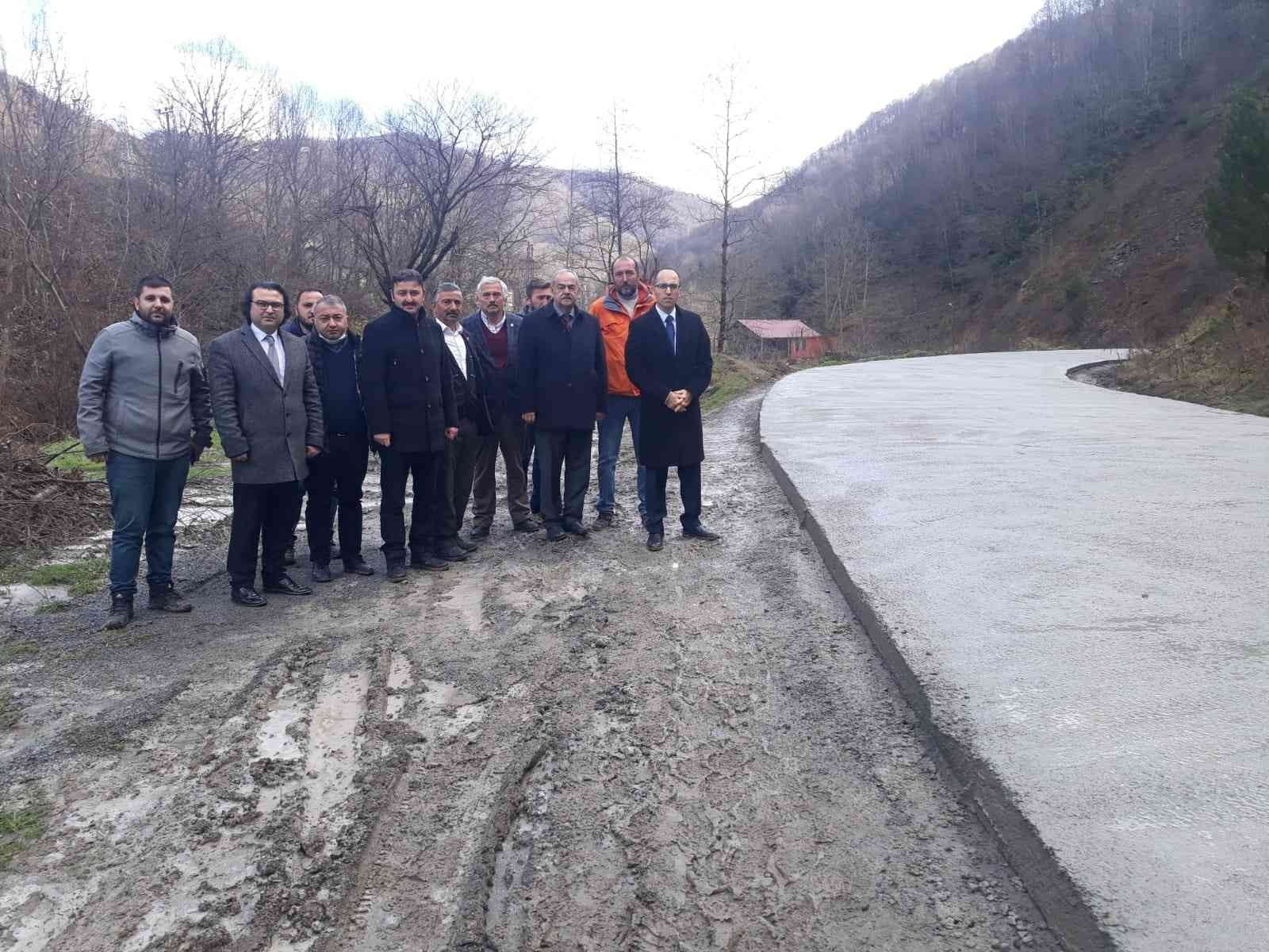 GÜMELİ’DE , YOL ÇALIŞMALARINDA SONA GELİNDİ , ALAPLI KAYMAKAMKI VE