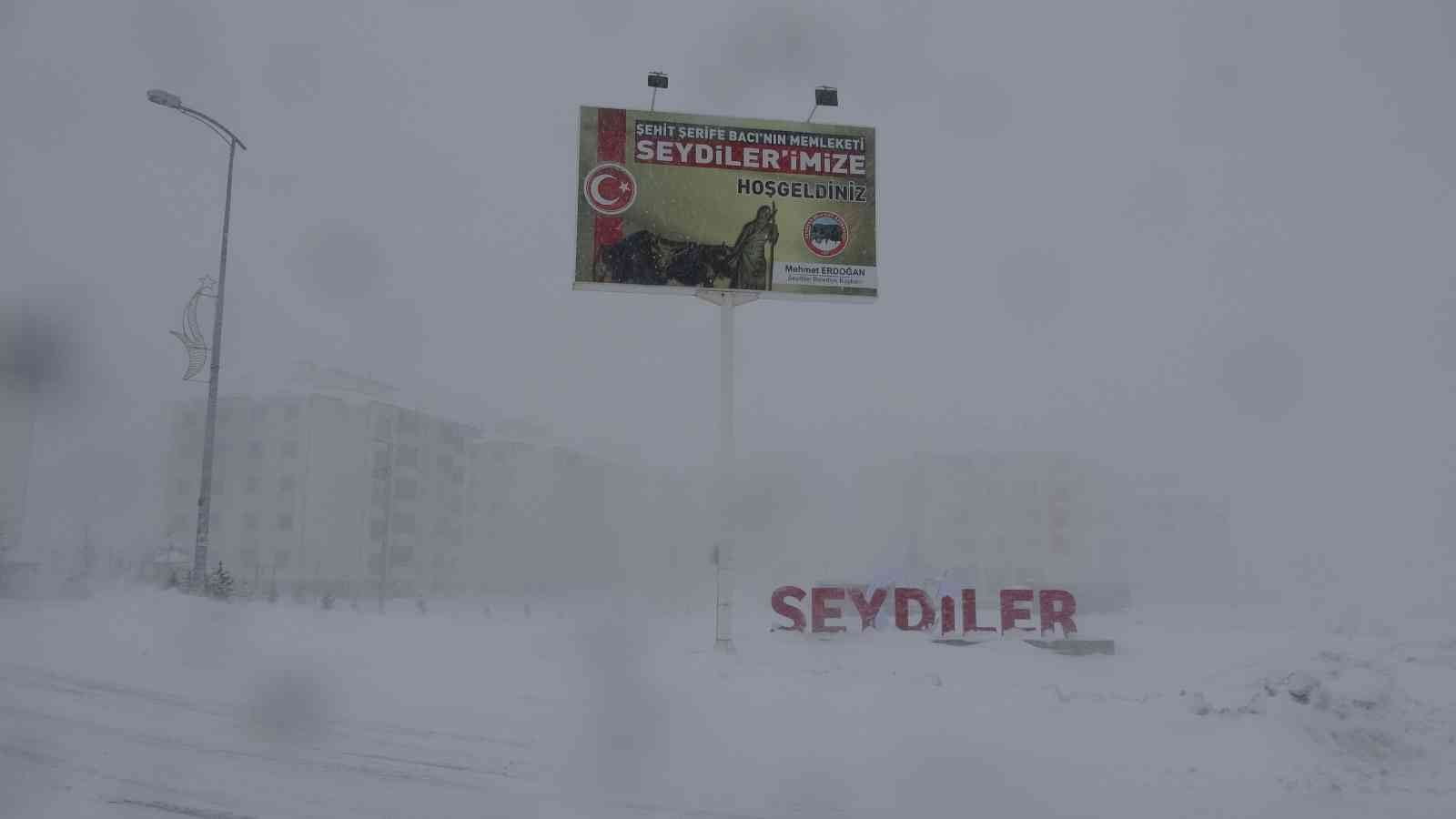 KASTAMONU’DA İL GENELİNDE KAR VE SİS ETKİLİ OLUYOR. YOĞUN KAR