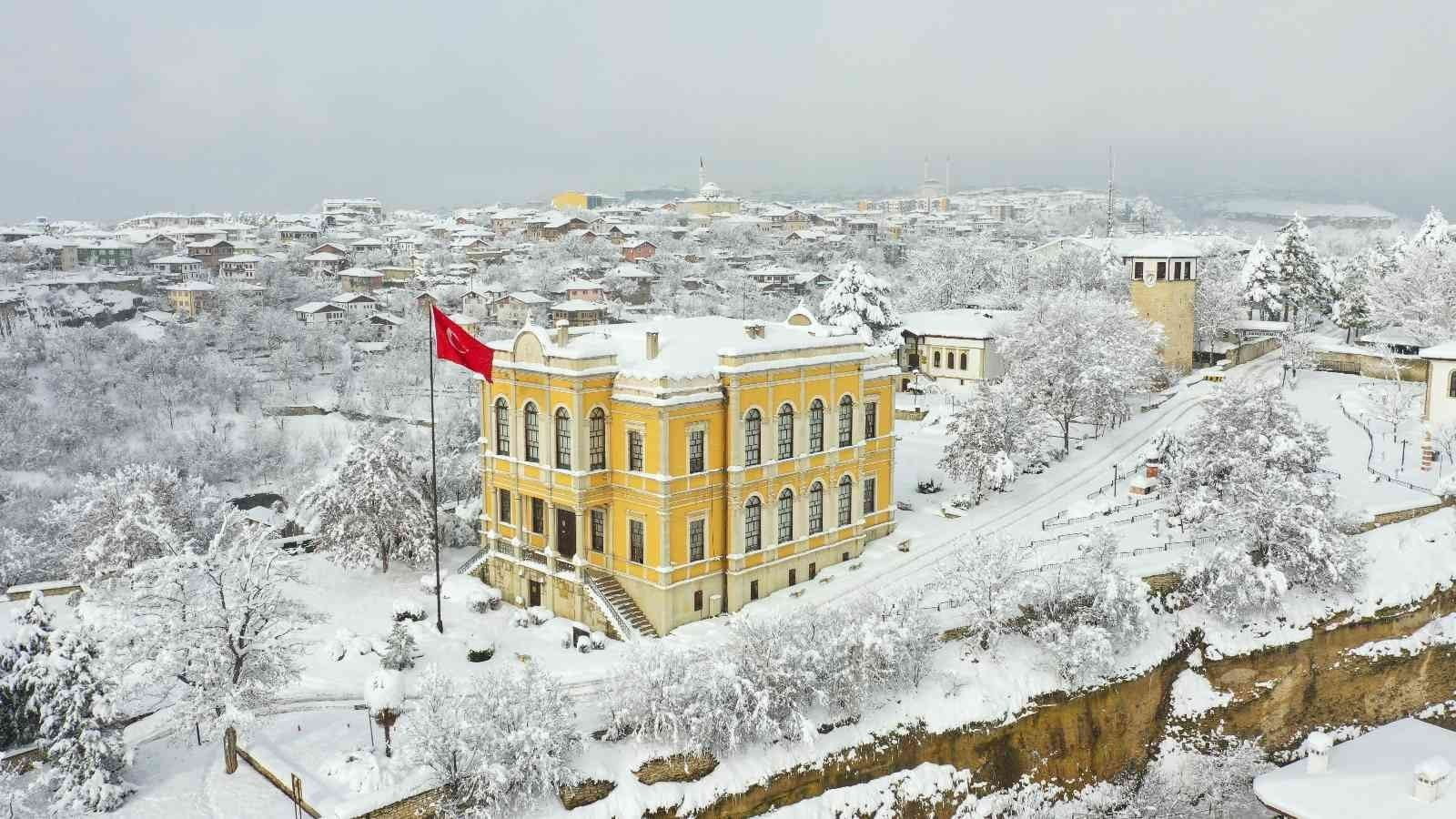 UNESCO DÜNYA MİRAS LİSTESİ'NDE YER ALAN KARABÜK'ÜN SAFRANBOLU İLÇESİ, KAR