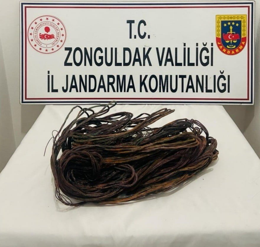 ZONGULDAK’IN EREĞLİ İLÇESİNDE BETON PARKE ÜRETİMİ YAPAN TESİSE GİREN HIRSIZLAR