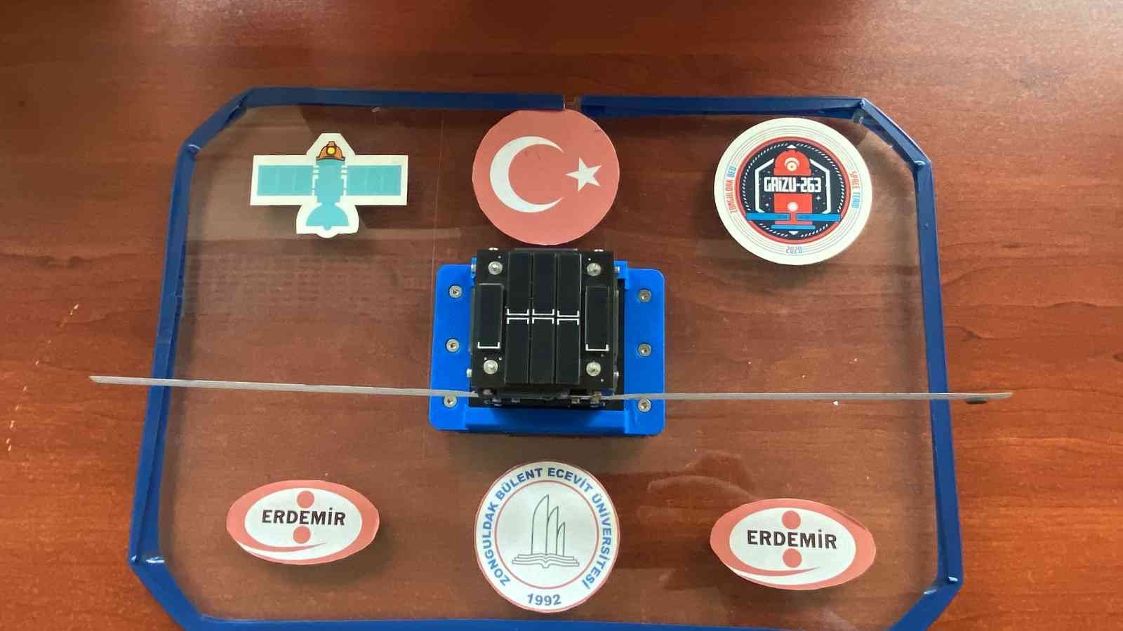 TÜRKİYE'NİN İLK CEP UYDUSU GRİZU-263A, UZAY YOLCULUĞU İÇİN GÜN SAYIYOR