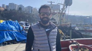 BALIKÇI ÇAĞRI ELİYAZICI, “BUGÜN KASA KASA İSTAVRİT TUTULDU. KAYIKLARDA 250’ŞER