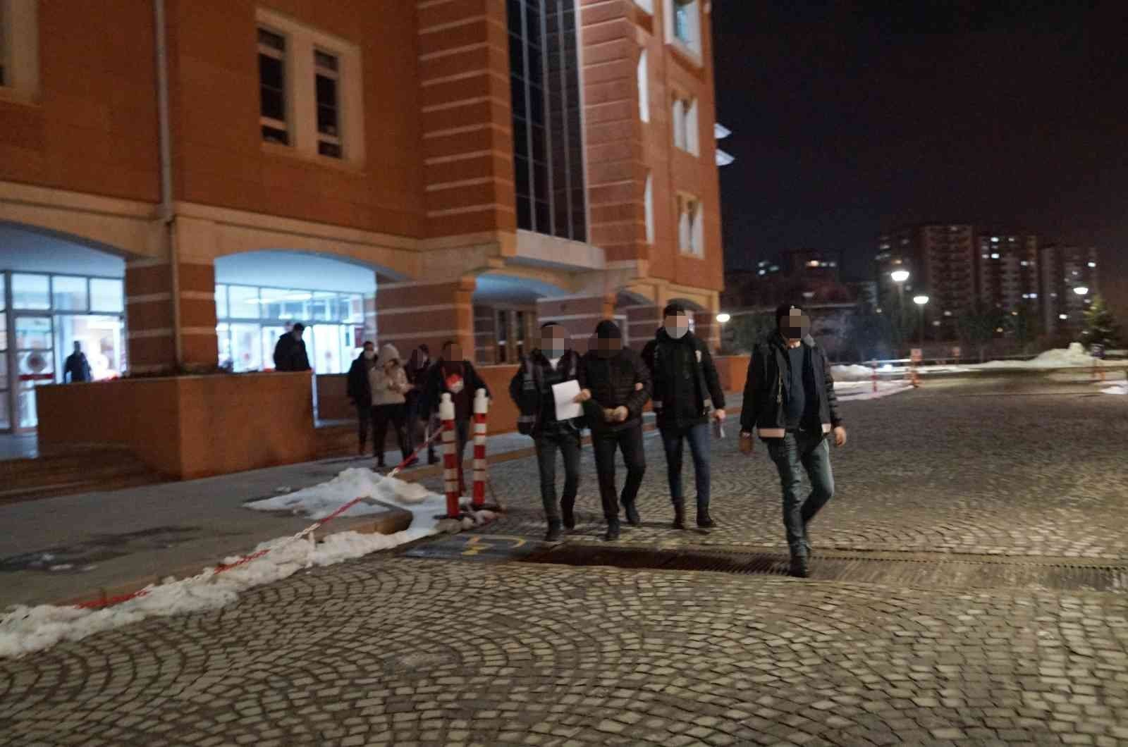 KASTAMONU’DA İMAM NİKAHLI ÇİFT, BİRLİKTE OLMA BAHANESİYLE ERKEKLERİ TUZAĞA DÜŞÜREREK