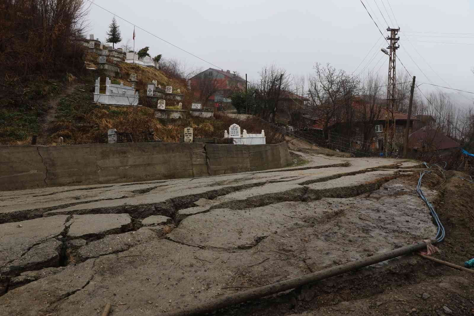 KARABÜK’ÜN YENİCE  İLÇESİNE BAĞLI DEĞİRMENYANI KÖYÜ ERFEYLİ MAHALLESİNDE MEYDANA