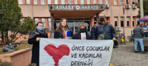 DURUŞMA SONRASI GAZETECİLERE AÇIKLAMALARDA BULUNAN AVUKAT NİLDA BALTALI, KARABÜK 1.