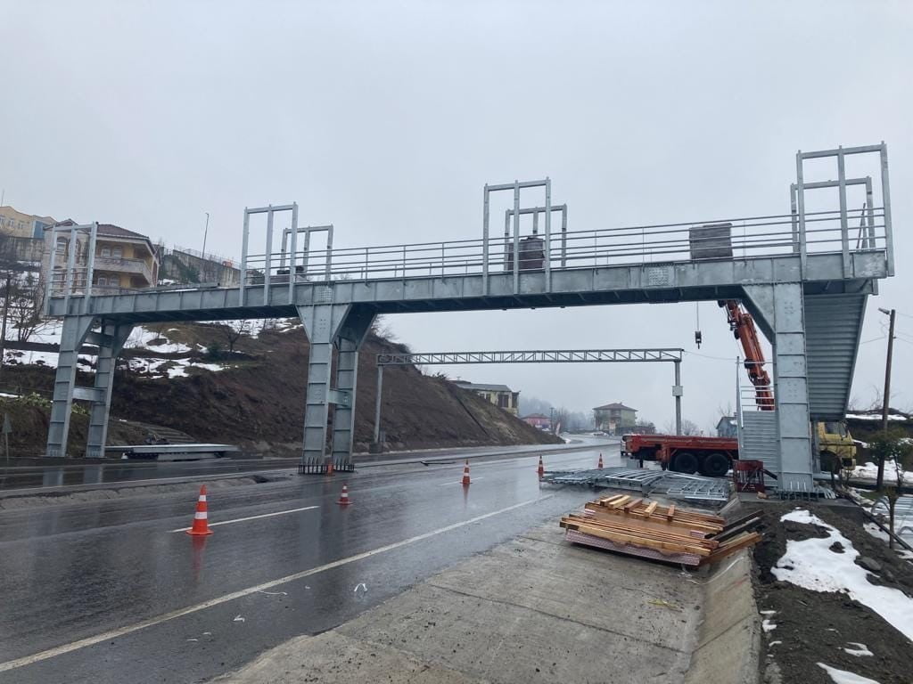 ZONGULDAK-EREĞLİ ARASI KARAYOLUNUN ÖREN MAHALLESİ MEVKİSİNE VATANDAŞLARIN TALEBİ ÜZERİNE ÜST