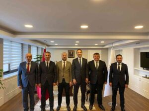 ÖZÇELİK-İŞ SENDİKASI KARABÜK ŞUBE BAŞKANI KENAN YILMAZ İLE YÖNETİM KURULU