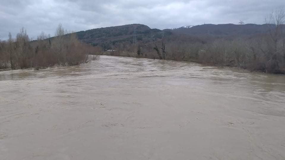 ZONGULDAK’ IN ÇAYCUMA İLÇESİNDE SAĞANAK YAĞIŞLARLA BİRLİKTE ERİYEN KARLAR FİLYOS