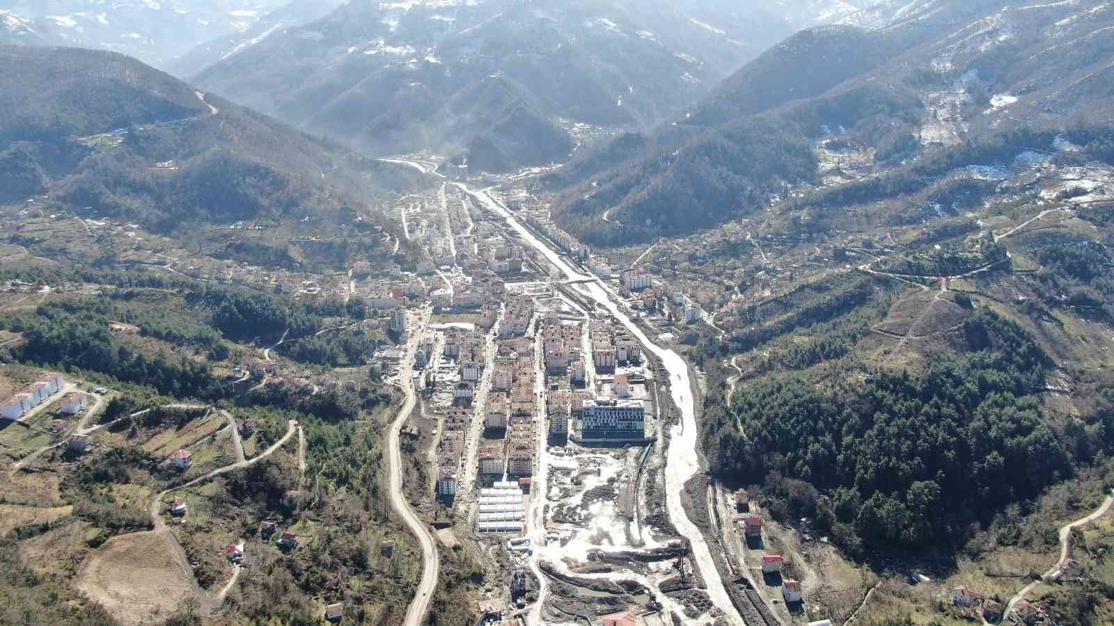 SEL FELAKETİNDE ONLARCA BİNANIN YIKILDIĞI, 65 KİŞİNİN HAYATINI KAYBETTİĞİ KASTAMONU’NUN