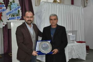 TOSYA’DA MESLEĞİNDE 50 YILINI DOLDURAN USTALARA PLAKET VERİLDİ.