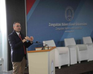 ZONGULDAK BÜLENT ECEVİT ÜNİVERSİTESİ TAHİR KARAUĞUZ KONFERANS SALONUNDA “TÜBİTAK 1001