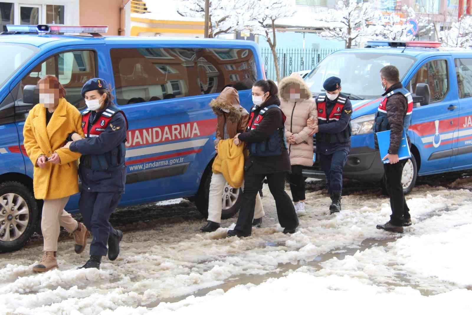 KASTAMONU MERKEZLİ 7 İLDE GERÇEKLEŞTİRİLEN TELEFON DOLANDIRICILIĞI OPERASYONUNDA YAKLAŞIK 2