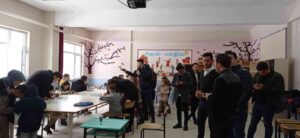 YENİCE İLÇESİNE BAĞLI ŞİRİNKÖY KÖYÜ ORTAOKULUNU ZİYARET EDEN AK PARTİ