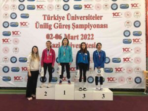 BARTIN ÜNİVERSİTESİ SPOR BİLİMLERİ FAKÜLTESİ ÖĞRENCİSİ, MİLLİ SPORCU BERFİN GÜLCE