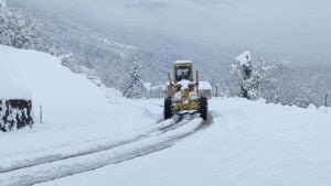 BARTIN'IN ULUS İLÇESİNE BAĞLI BİN 60 METRE RAKIMLI ELMACIK KÖYÜNDE