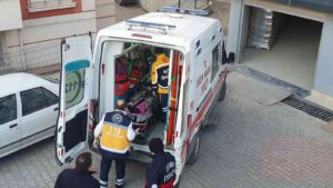 KASTAMONU’DA EŞİ İLE TARTIŞTIKTAN SONRA İNTİHARA KALKIŞAN VATANDAŞ, BALKONDAN EVE