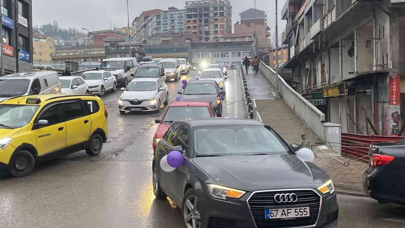 ZONGULDAK’TA 8 MART DÜNYA KADINLAR GÜNÜ KAPSAMINDA ONLARCA KADIN ARAÇLARIYLA